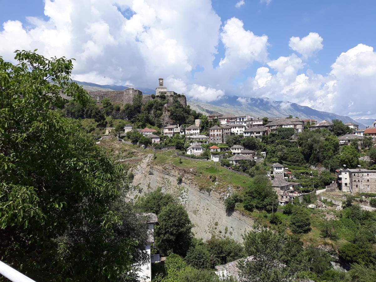 Guest House Argjiro Castle Gjirokastër Exterior foto