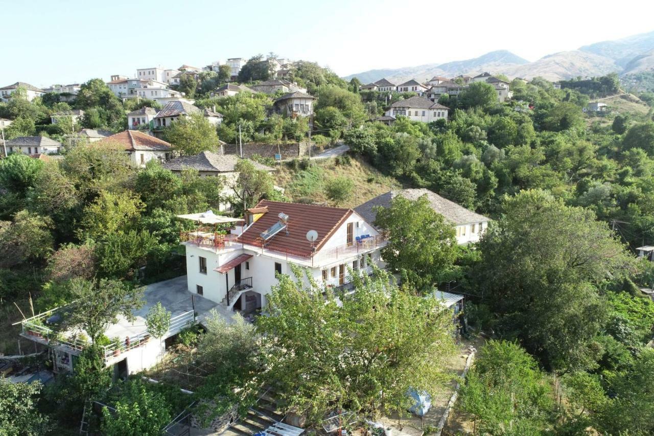 Guest House Argjiro Castle Gjirokastër Exterior foto